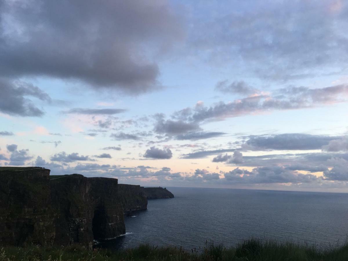 Conway'S Cottage With Sea View Nestling By Cliffs-Of-Moher Liscannor Extérieur photo