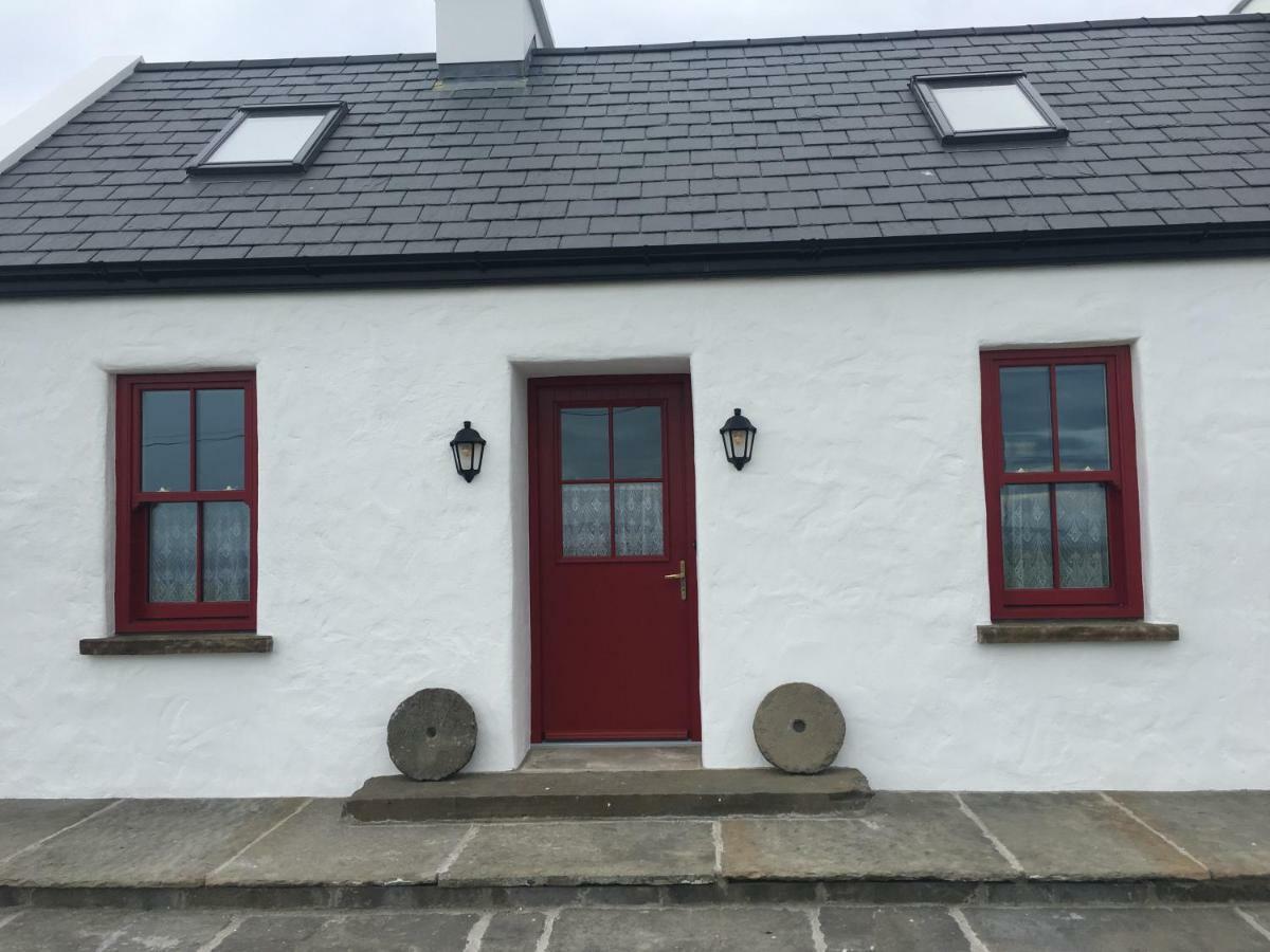 Conway'S Cottage With Sea View Nestling By Cliffs-Of-Moher Liscannor Extérieur photo