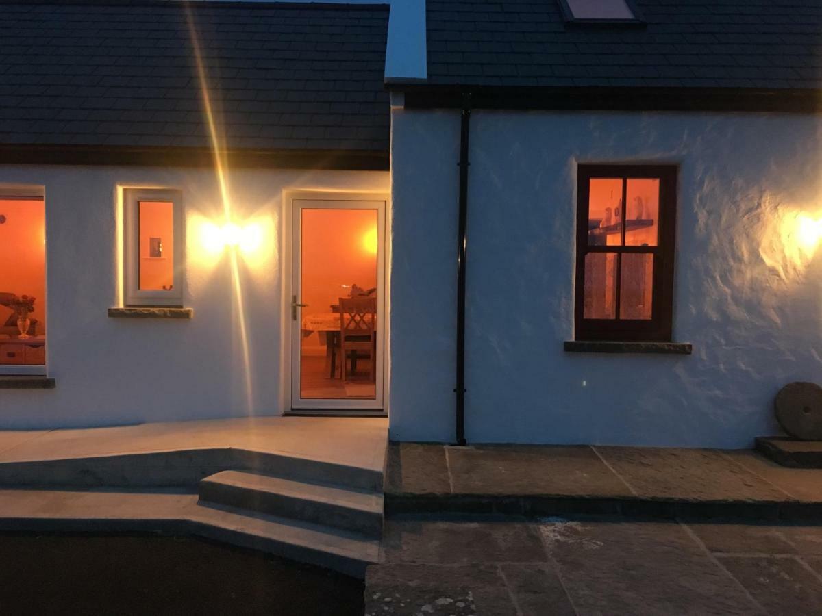 Conway'S Cottage With Sea View Nestling By Cliffs-Of-Moher Liscannor Extérieur photo
